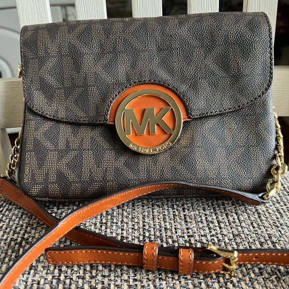 Handbags - Michael Kors Crossbody bag